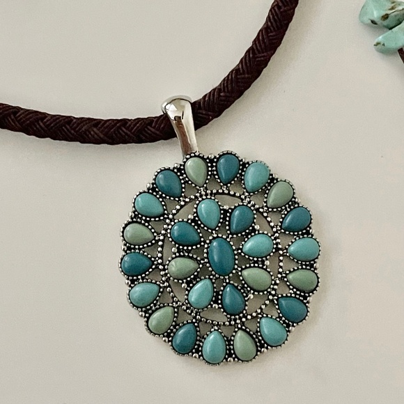 CHAPS Necklace with Bonus Bracelet and Earrings - Picture 4 of 14